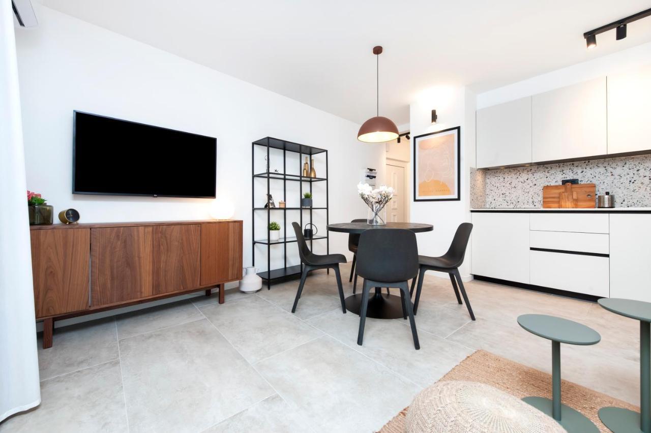Modern And Cozy Apartments Salt & Pepper In Heart Of Ровінь Екстер'єр фото